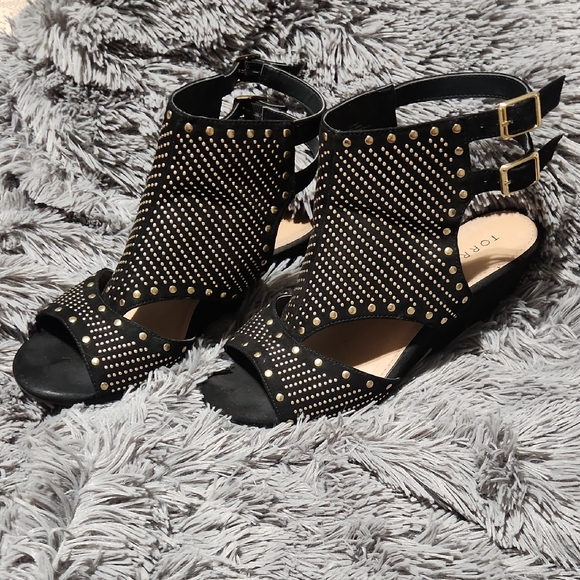 Black and Gold Studded Wedges - Picture 1 of 6